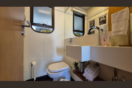 Apartamento à venda com 135m², 3 quartos e 3 vagas Apartamento à venda com 135m², 3 quartos e 3 vagasLavabo