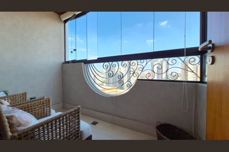 Apartamento à venda com 135m², 3 quartos e 3 vagas Apartamento à venda com 135m², 3 quartos e 3 vagasSala