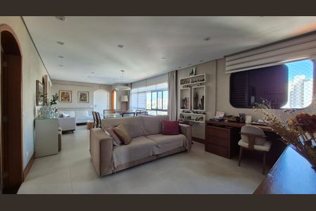 Apartamento à venda com 135m², 3 quartos e 3 vagas Apartamento à venda com 135m², 3 quartos e 3 vagasSala