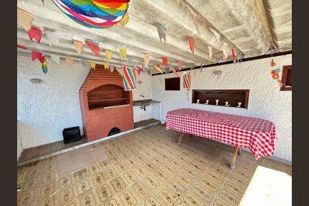 Casa à venda com 350m², 4 quartos e 4 vagasQuintal