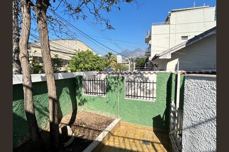 Casa à venda com 350m², 4 quartos e 4 vagasQuintal