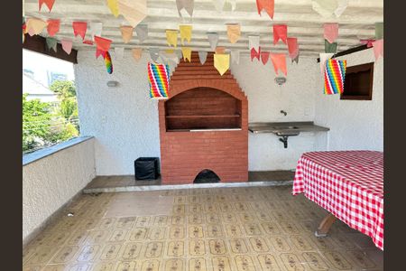 Casa à venda com 350m², 4 quartos e 4 vagasQuintal