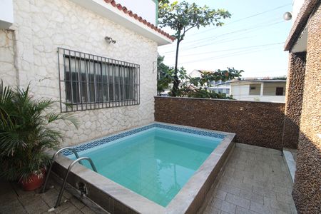 Casa à venda com 350m², 4 quartos e 4 vagasQuintal