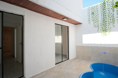 Apartamento para alugar com 45m², 2 quartos e sem vagaQuintal