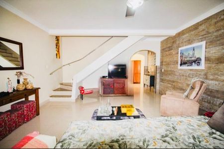 Casa à venda com 230m², 3 quartos e 3 vagasFoto 06