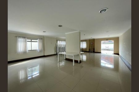 Apartamento à venda com 77m², 2 quartos e 1 vaga Apartamento à venda com 77m², 2 quartos e 1 vagaÁrea Comum - Salão de Festas