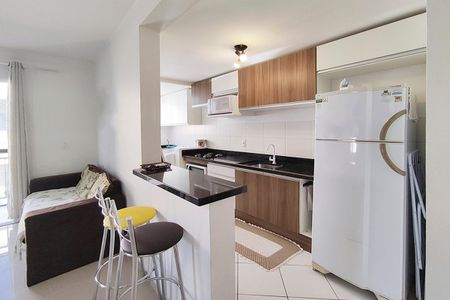 Apartamento à venda com 60m², 2 quartos e 1 vaga Apartamento à venda com 60m², 2 quartos e 1 vagaCozinha e Área de Serviço