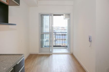 Sala e Cozinha de apartamento para alugar com 2 quartos, 41m² em Lapa, São Paulo