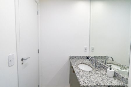 Apartamento à venda com 58m², 2 quartos e 1 vaga Apartamento à venda com 58m², 2 quartos e 1 vagaBanheiro da Suíte