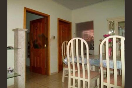 Casa à venda com 176m², 2 quartos e sem vaga