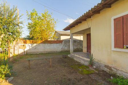 Casa à venda com 50m², 2 quartos e 4 vagas Casa à venda com 50m², 2 quartos e 4 vagasJardim