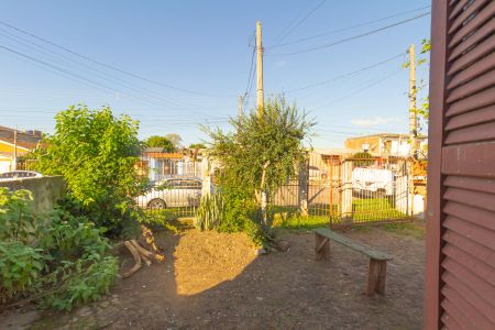 Casa à venda com 50m², 2 quartos e 4 vagas Casa à venda com 50m², 2 quartos e 4 vagasVista do Quarto 2