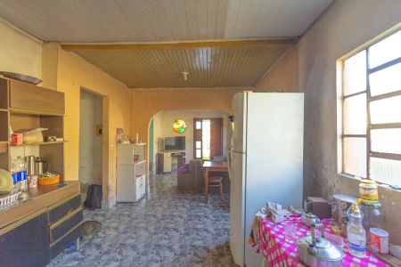 Casa à venda com 50m², 2 quartos e 4 vagas Casa à venda com 50m², 2 quartos e 4 vagasCozinha