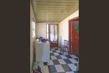 Casa à venda com 50m², 2 quartos e 4 vagas Casa à venda com 50m², 2 quartos e 4 vagasÁrea de Serviço