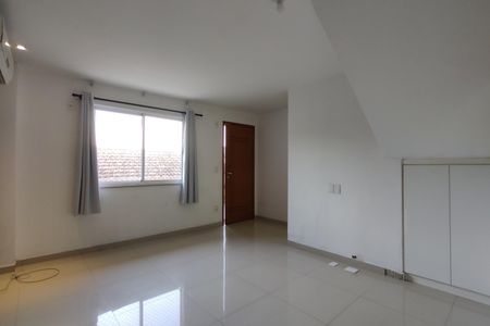 Casa de condomínio à venda com 80m², 2 quartos e 1 vagaSala