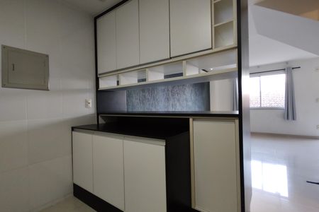 Casa de condomínio à venda com 80m², 2 quartos e 1 vagaCozinha - Armários