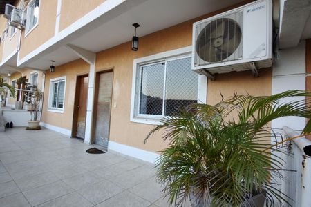Casa de condomínio à venda com 80m², 2 quartos e 1 vagaFachada da Casa