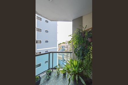 Apartamento à venda com 90m², 3 quartos e 2 vagas Apartamento à venda com 90m², 3 quartos e 2 vagasSacada