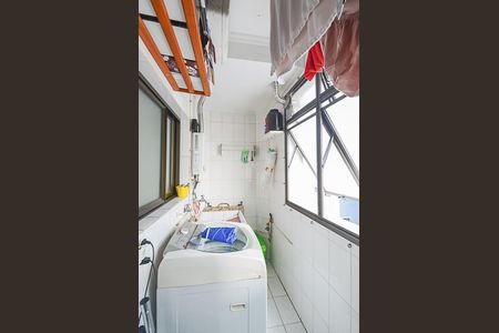 Apartamento à venda com 90m², 3 quartos e 2 vagas Apartamento à venda com 90m², 3 quartos e 2 vagasÁrea de Serviço