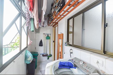 Apartamento à venda com 90m², 3 quartos e 2 vagas Apartamento à venda com 90m², 3 quartos e 2 vagasÁrea de Serviço