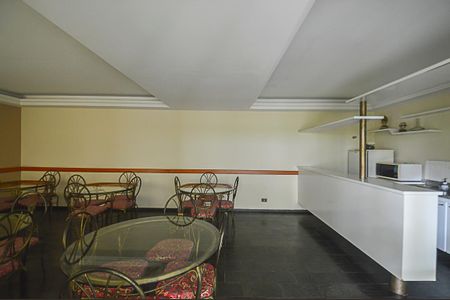 Apartamento à venda com 90m², 3 quartos e 2 vagas Apartamento à venda com 90m², 3 quartos e 2 vagasÁrea comum - Salão de festas