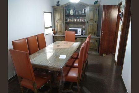 Casa à venda com 270m², 3 quartos e sem vaga