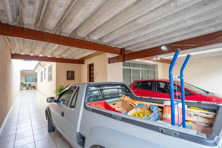 Casa à venda com 300m², 3 quartos e sem vaga Casa à venda com 300m², 3 quartos e sem vagaGaragem