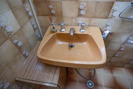 Casa à venda com 300m², 3 quartos e sem vaga Casa à venda com 300m², 3 quartos e sem vagaBanheiro da suíte