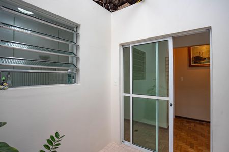 Casa à venda com 300m², 3 quartos e sem vaga Casa à venda com 300m², 3 quartos e sem vagaJardim de inverno