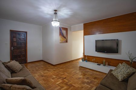 Casa à venda com 300m², 3 quartos e sem vaga Casa à venda com 300m², 3 quartos e sem vagaSala