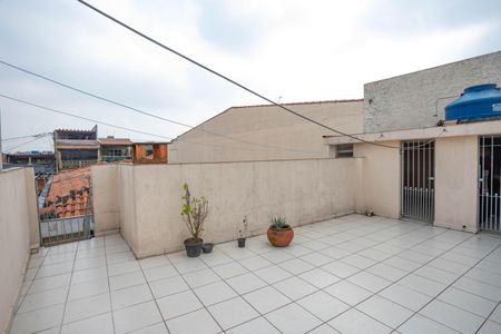 Casa à venda com 300m², 3 quartos e sem vaga Casa à venda com 300m², 3 quartos e sem vagaTerraço
