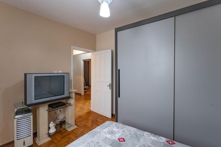 Casa à venda com 300m², 3 quartos e sem vaga Casa à venda com 300m², 3 quartos e sem vagaQuarto 1 - suíte