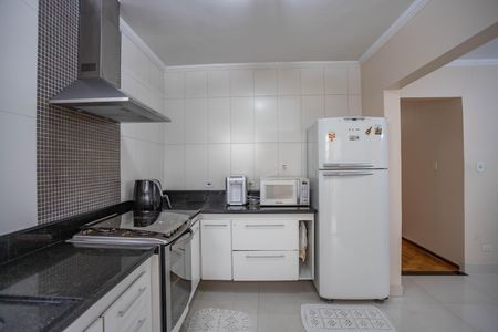 Casa à venda com 300m², 3 quartos e sem vaga Casa à venda com 300m², 3 quartos e sem vagaCozinha