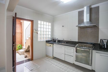 Casa à venda com 300m², 3 quartos e sem vaga Casa à venda com 300m², 3 quartos e sem vagaCozinha