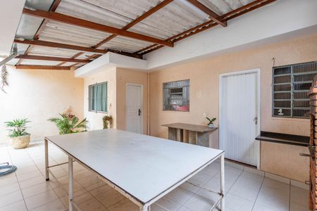 Casa à venda com 300m², 3 quartos e sem vaga Casa à venda com 300m², 3 quartos e sem vagaÁrea de lazer