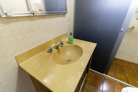 Casa à venda com 105m², 2 quartos e 1 vaga Casa à venda com 105m², 2 quartos e 1 vagaBanheiro Social
