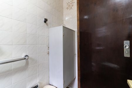 Casa à venda com 105m², 2 quartos e 1 vaga Casa à venda com 105m², 2 quartos e 1 vagaBanheiro Social