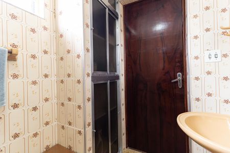 Casa à venda com 105m², 2 quartos e 1 vaga Casa à venda com 105m², 2 quartos e 1 vagaBanheiro da Suíte