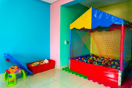 Apartamento à venda com 68m², 2 quartos e 2 vagas Apartamento à venda com 68m², 2 quartos e 2 vagasÁrea comum - Brinquedoteca