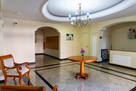 Apartamento à venda com 68m², 2 quartos e 2 vagas Apartamento à venda com 68m², 2 quartos e 2 vagasÁrea comum - Hall social