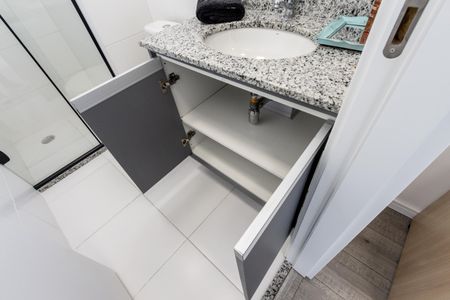 Apartamento para alugar com 67m², 3 quartos e 1 vaga Apartamento para alugar com 67m², 3 quartos e 1 vagaBanheiro da Suíte