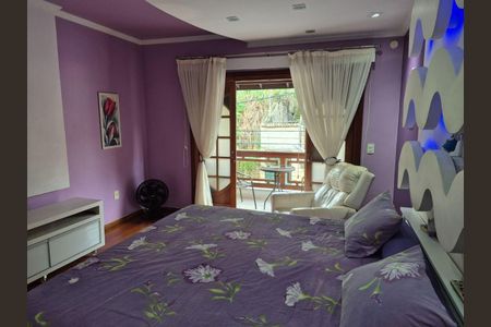 Casa à venda com 419m², 5 quartos e 5 vagas