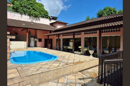 Casa à venda com 419m², 5 quartos e 5 vagas