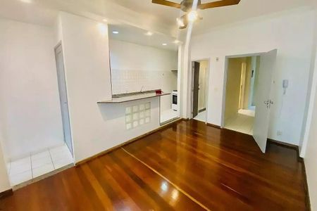Casa à venda com 130m², 2 quartos e 1 vaga