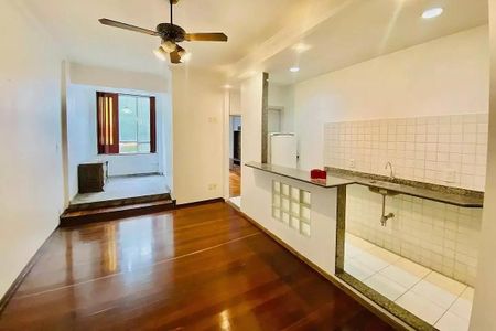 Casa à venda com 130m², 2 quartos e 1 vaga