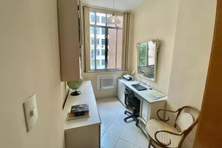 Casa à venda com 130m², 2 quartos e 1 vaga