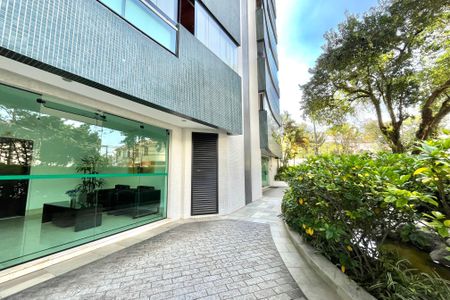 Apartamento à venda com 156m², 3 quartos e 3 vagas Apartamento à venda com 156m², 3 quartos e 3 vagasHall de entrada
