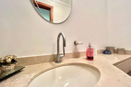 Apartamento à venda com 156m², 3 quartos e 3 vagas Apartamento à venda com 156m², 3 quartos e 3 vagasLavabo