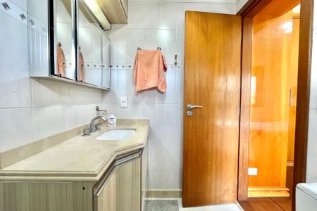 Apartamento à venda com 156m², 3 quartos e 3 vagas Apartamento à venda com 156m², 3 quartos e 3 vagasBanheiro da Suíte 3