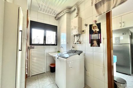 Apartamento à venda com 156m², 3 quartos e 3 vagas Apartamento à venda com 156m², 3 quartos e 3 vagasÁrea de Serviço